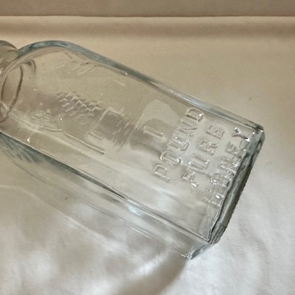 One Pound Honey Glass Cork Top Storage Jar - Picture 2 of 8